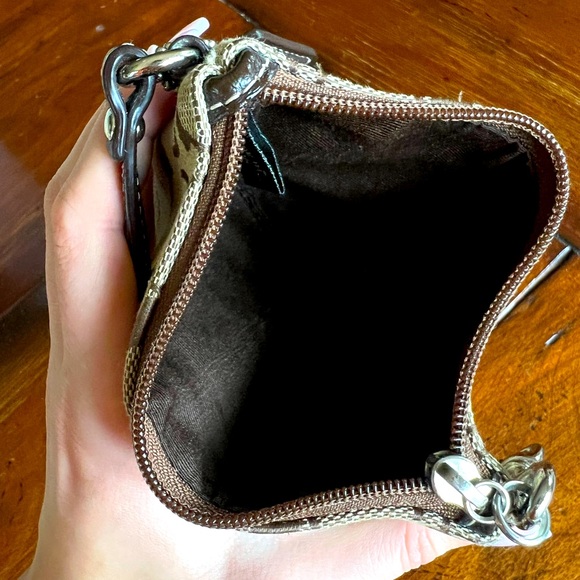 Coach wristlet 🤎 - Picture 2 of 2